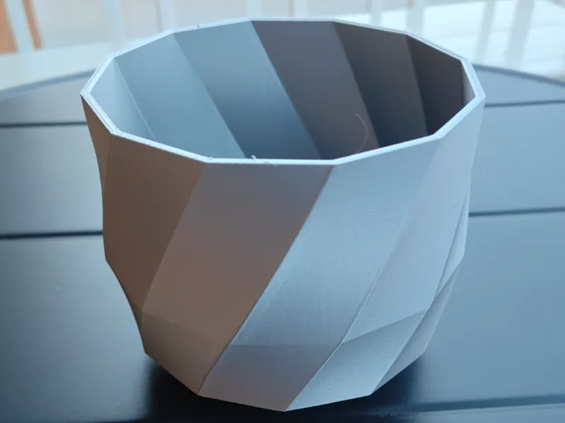 Poligonal Simple Vase