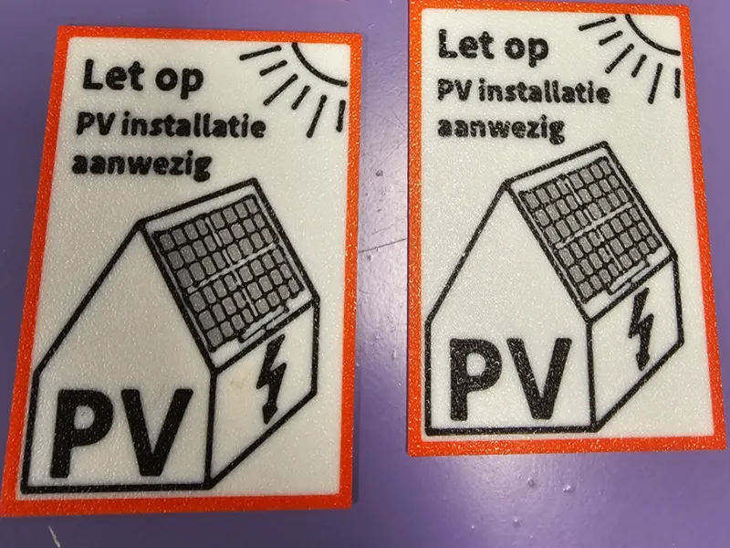PV safety sign ( Let Op - PV installatie aanwezig)