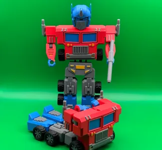 Optimus Prime Transformer Articulated