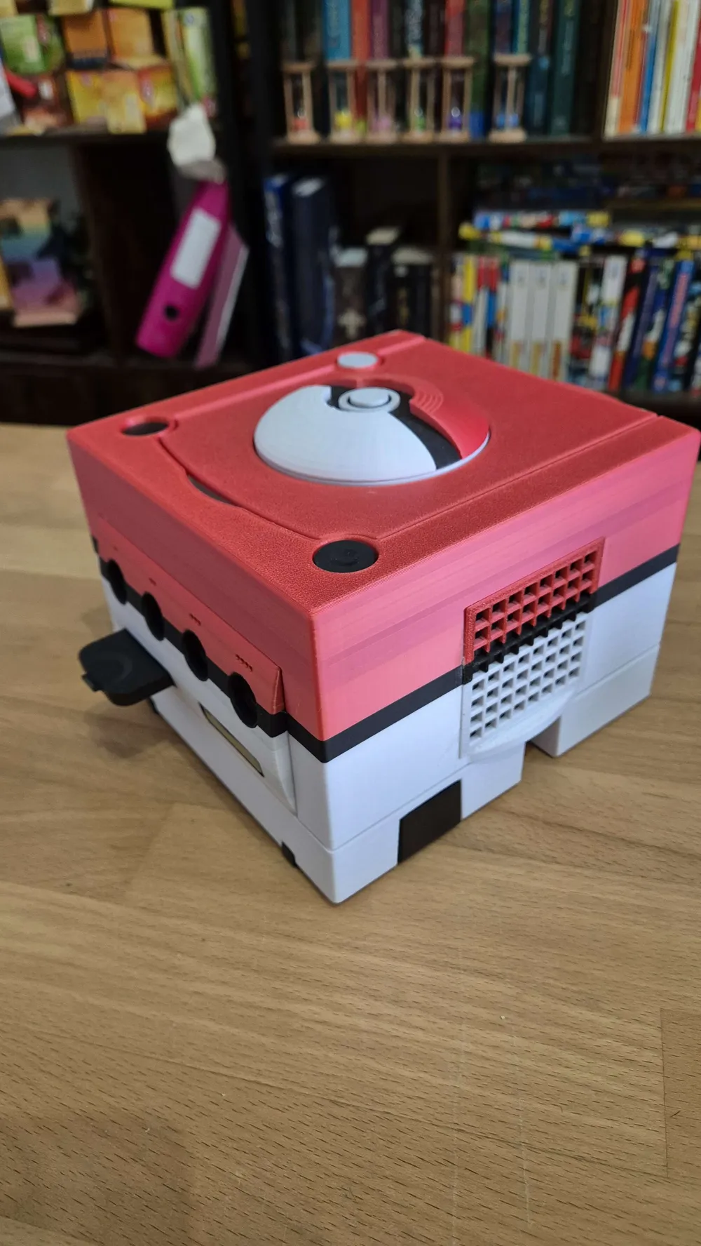 Pokeball Gamecube shell - Free 3D Print Model - MakerWorld