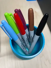 Pot à stylos et pinceaux rayé — photo 8