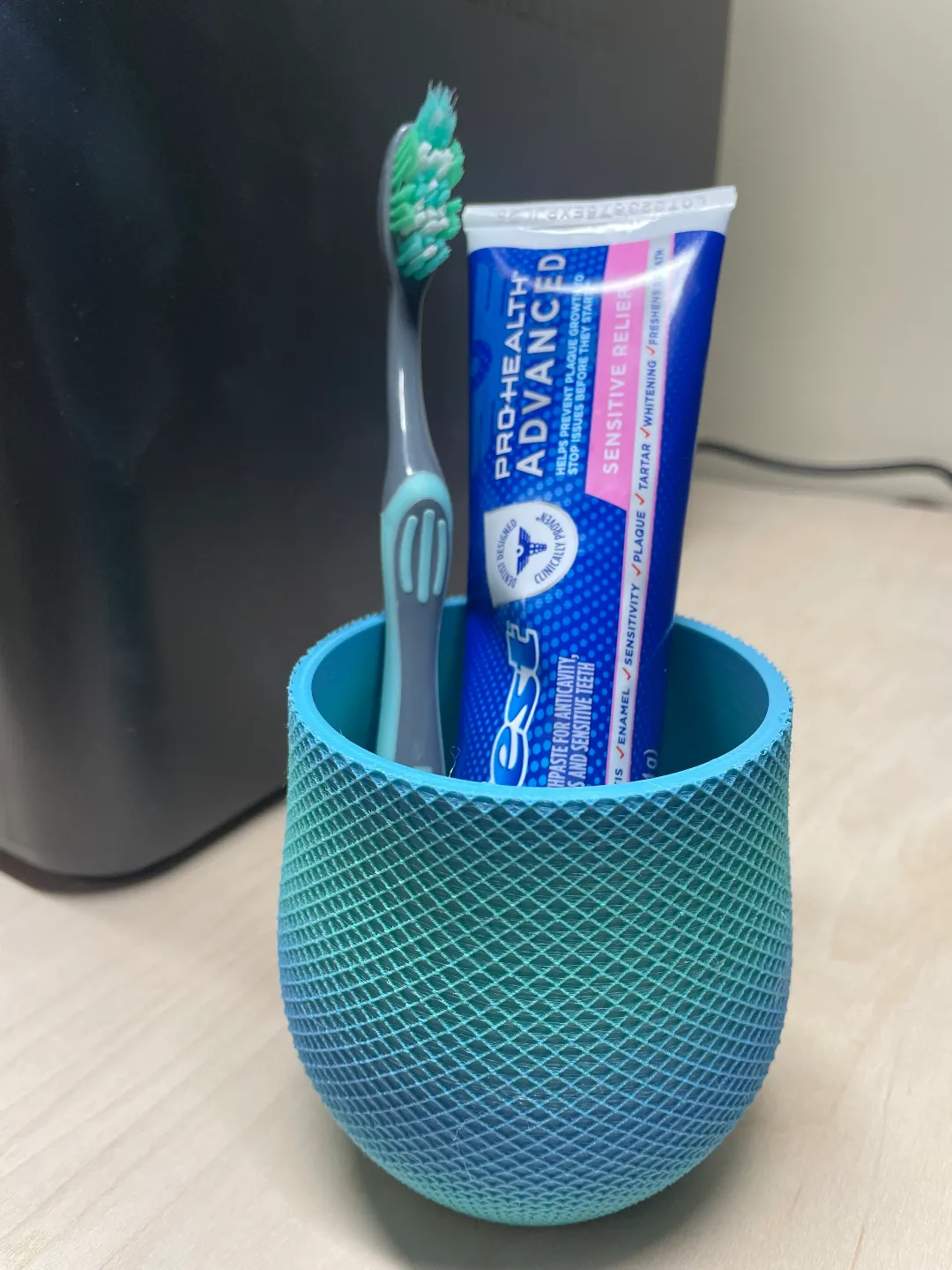 Pot à stylos et pinceaux rayé