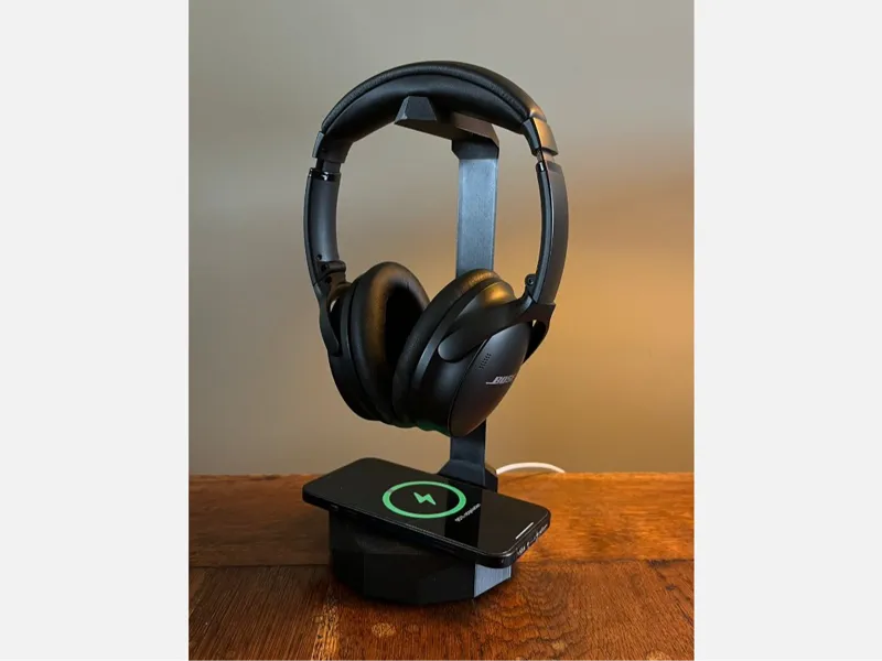 Headset Holder + Wireless Charging Platform