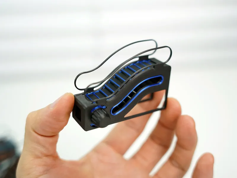 ultra-mini escalator designed for 0.2 mm nozzles
