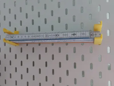 Skadisholder for two folding ruler, no support