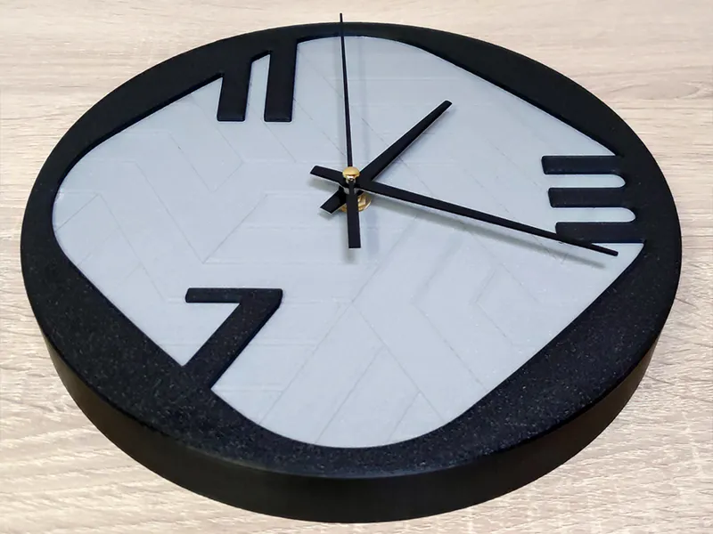 VertaTrai - Wall Clock