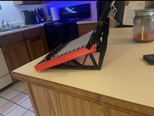 https://makerworld.bblmw.com/makerworld/model/US51479f3ae2512b/design/2024-11-12_10y8vyfju7ip.png