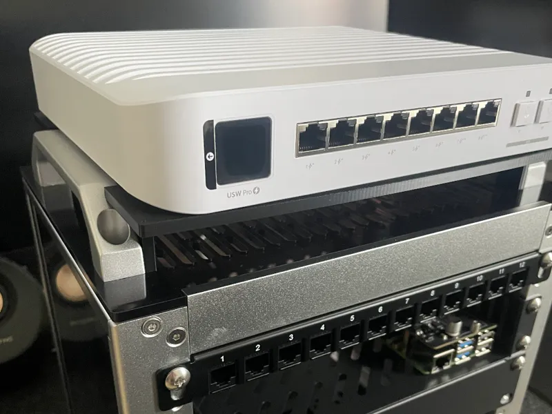 DeskPi Rack Topper