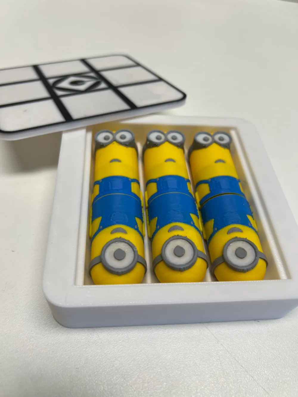 ミニオン・三目並べ エクストリーム 作成者： Jakob1508 MakerWorld