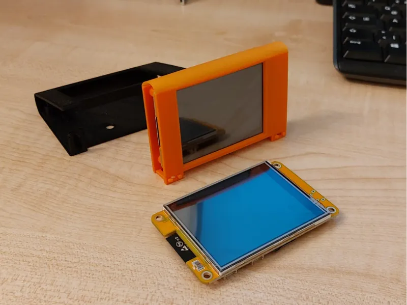 ESP32-2432S028R