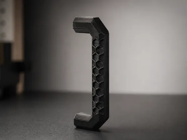 Poignée motif hexagonal pour insert fileté
