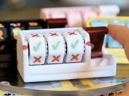 Lucky 777 Casino Slot Machine