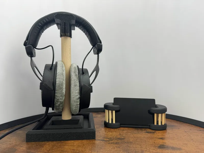 Modern Headset Stand – Wood & 3D Print Hybrid 