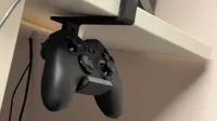 Support manette et casque sous bureau — photo 4
