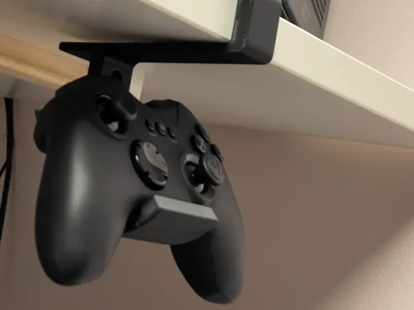 Support manette et casque sous bureau