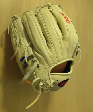 Baseball- gloveholder