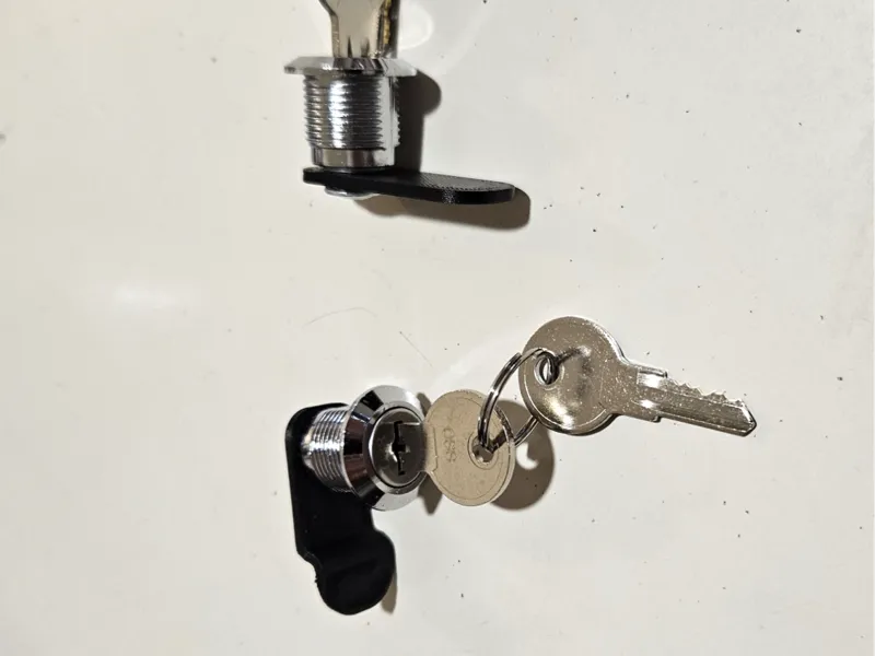 Cam Lock Latch 8x8mm - Straight & Offset