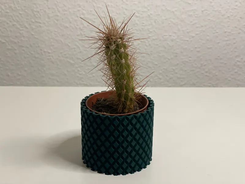 Kleiner Übertopf