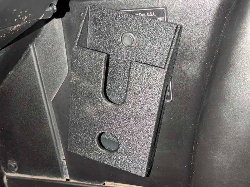 SxS phone pocket