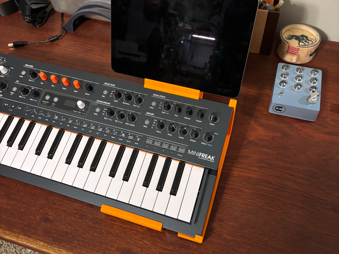 Ipad / Iphone / Tablet Stand for Arturia Minifreak
