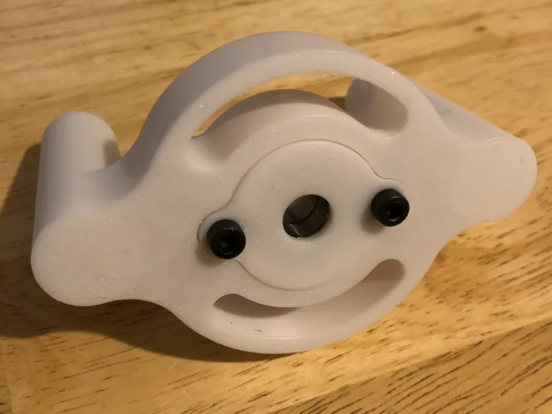 Self-Centering Doweling Jig