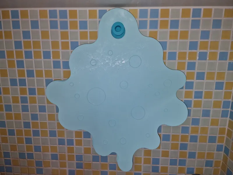 Bath mat hanger for IKEA TRAMPSJÖN