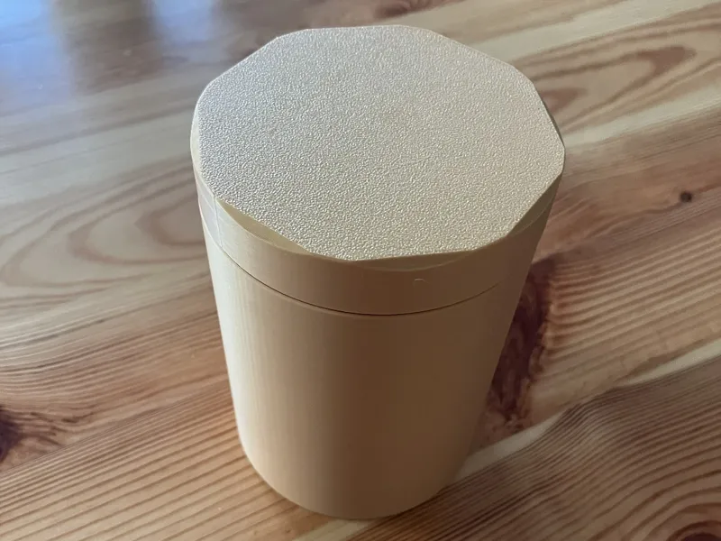 Cat food container