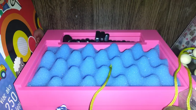 Box for magentic game