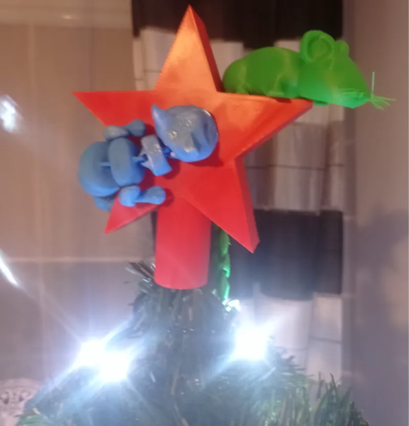 Cat and mouse christmas star