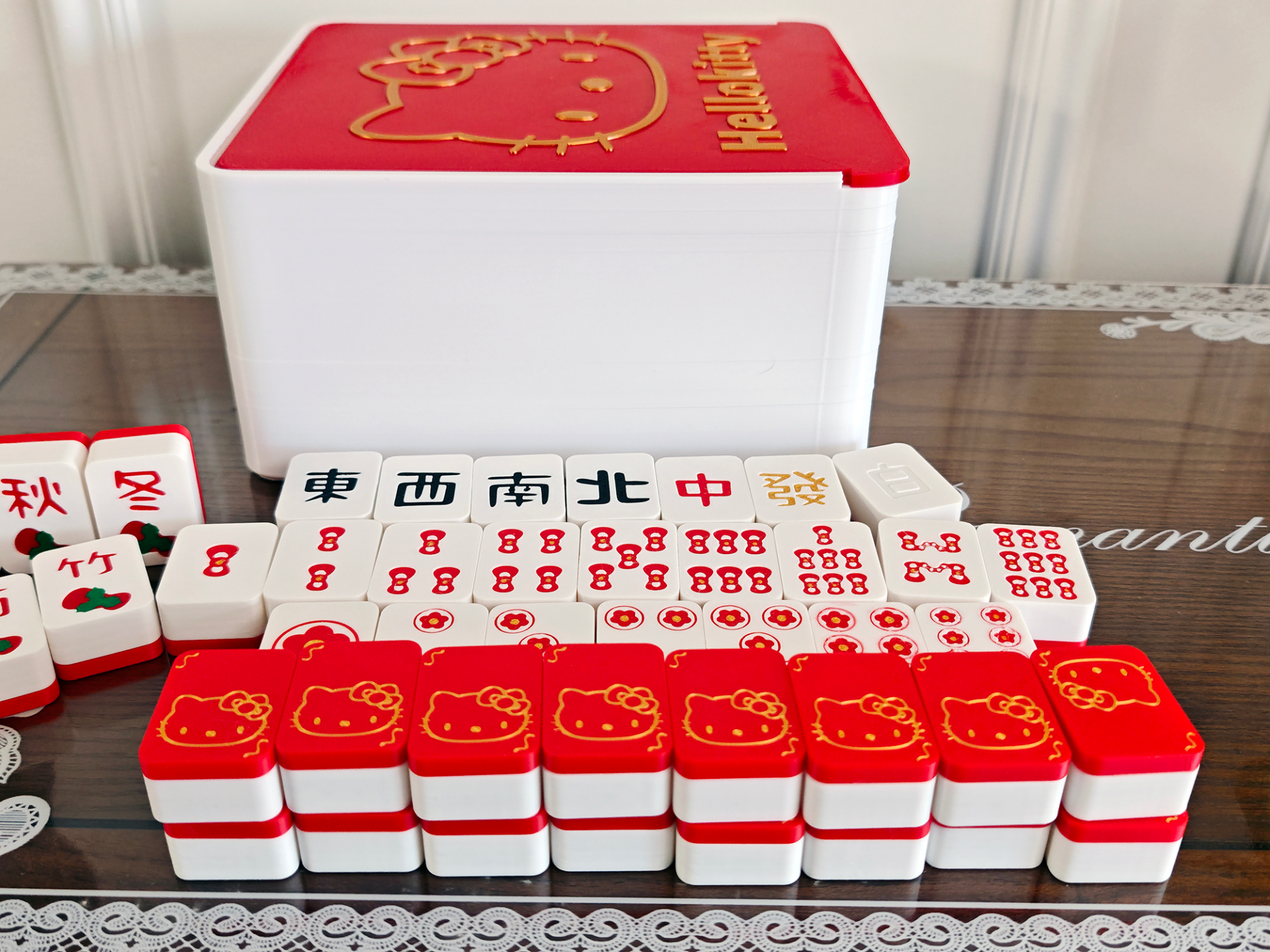 Hellokitty可爱萌系中国麻将牌 新春喜庆麻将+推拉滑轨磁吸收纳盒+骰子  144张牌