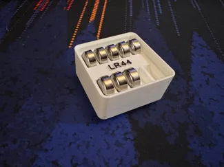 Gridfinity LR44 Battery Holder