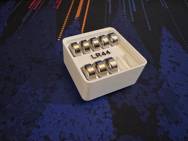 Gridfinity LR44 Battery Holder