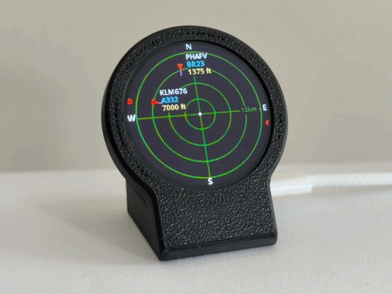 ESP32 Plane Radar — Live ADS-B on a Round Display