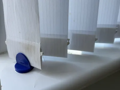 Rotating Blind Clip