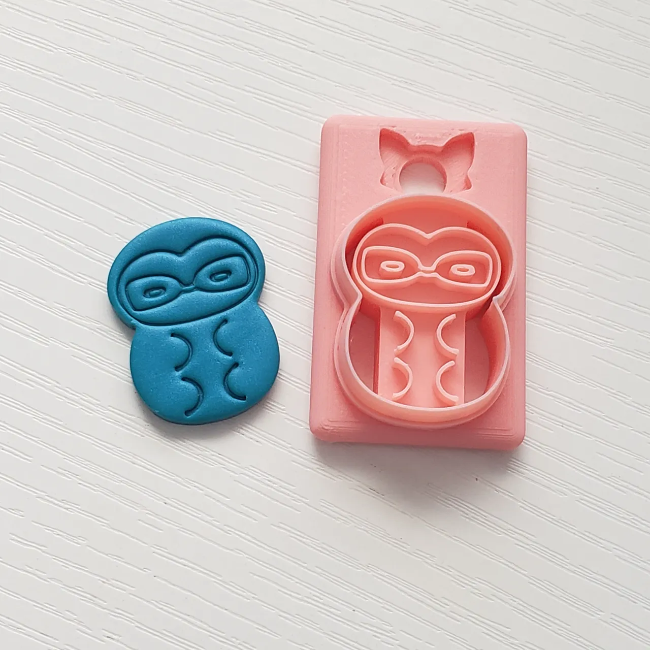 Sloth Polymer Clay Earring Cutter view 2