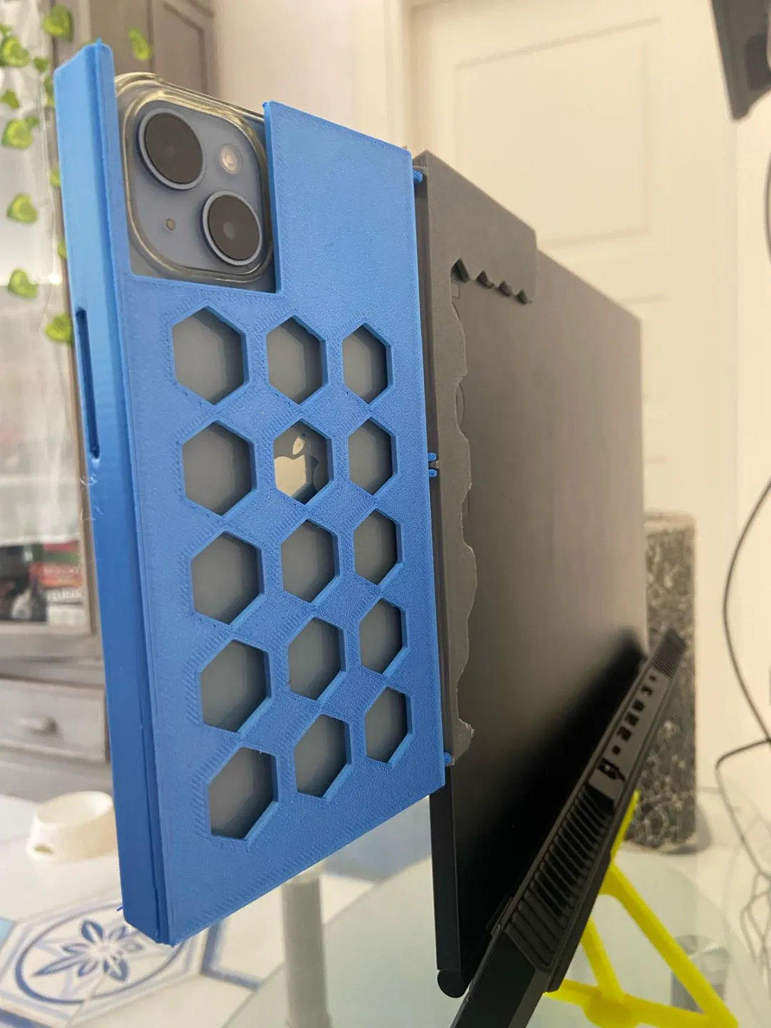 Support iPhone pour ordinateur portable