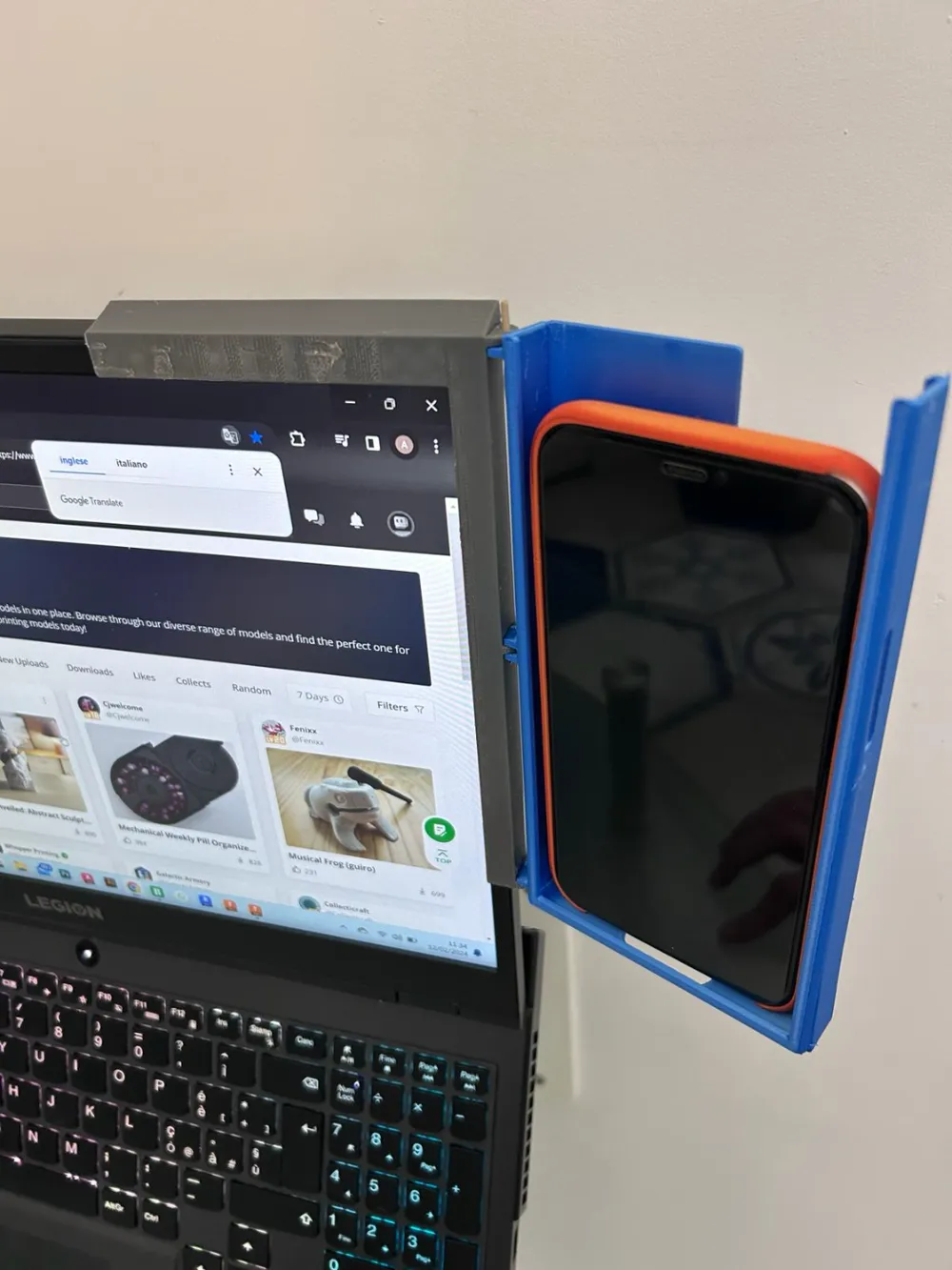 Iphone holder for notebook by angelo.caccavo96 - MakerWorld
