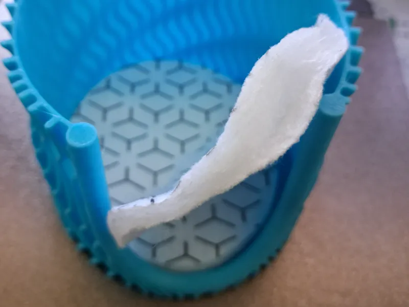 Oval cotton pad dispenser