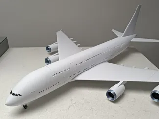 1/144 scale model Airbus A380