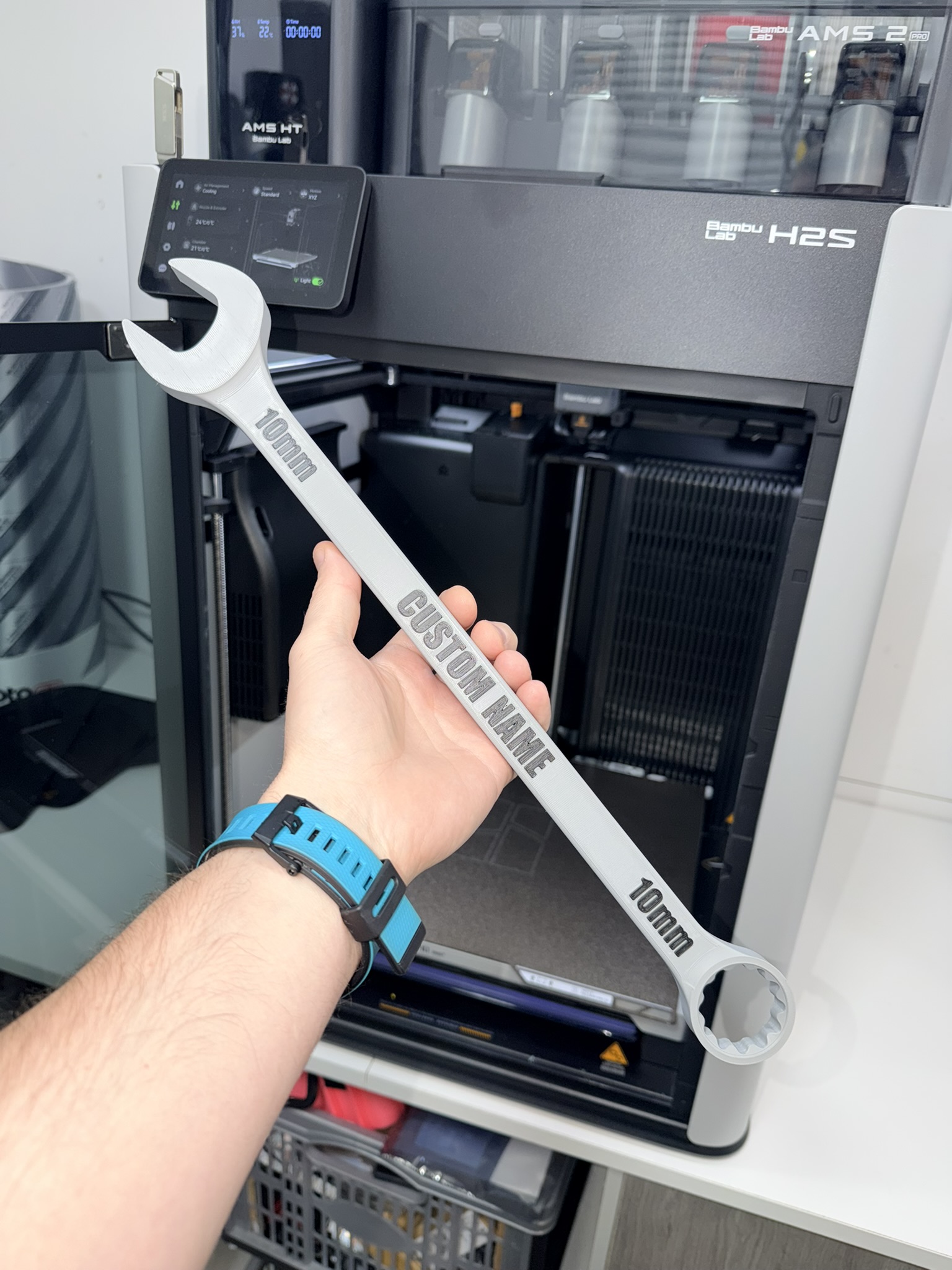 Miniatura 1 do modelo 3D Personalized Wrench – Editable Text 