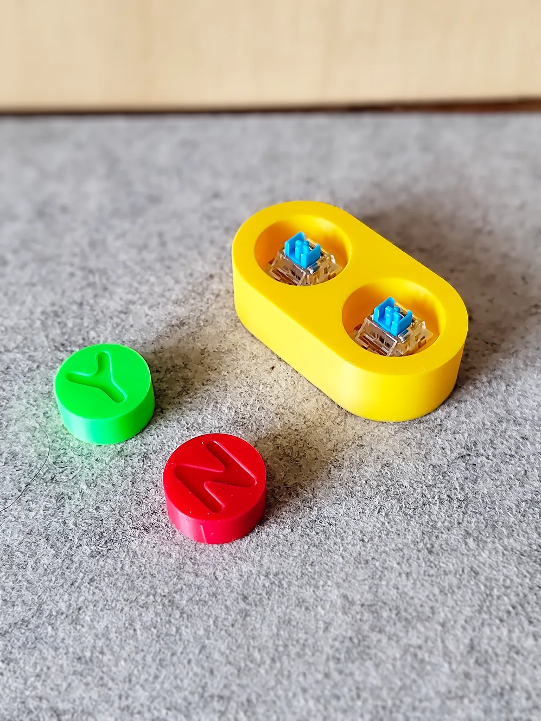 Bluey Yes No Clicker / Fidget view 3