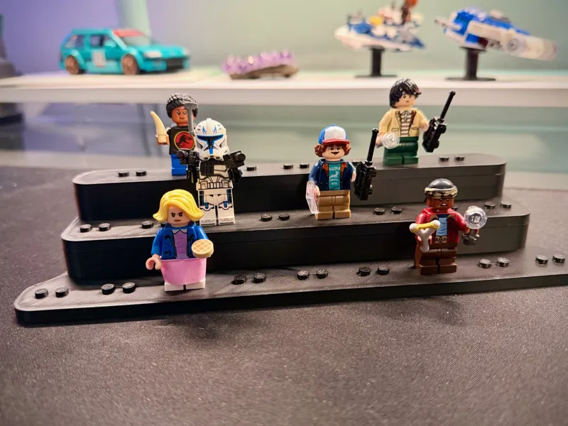 BRICK MINIFIG/ MINIFIGURE DISPLAY STAND W/ STORAGE