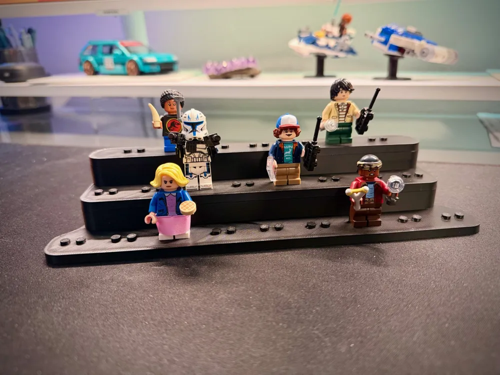 BRICK MINIFIG/ MINIFIGURE DISPLAY STAND W/ STORAGE - Free 3D Print ...