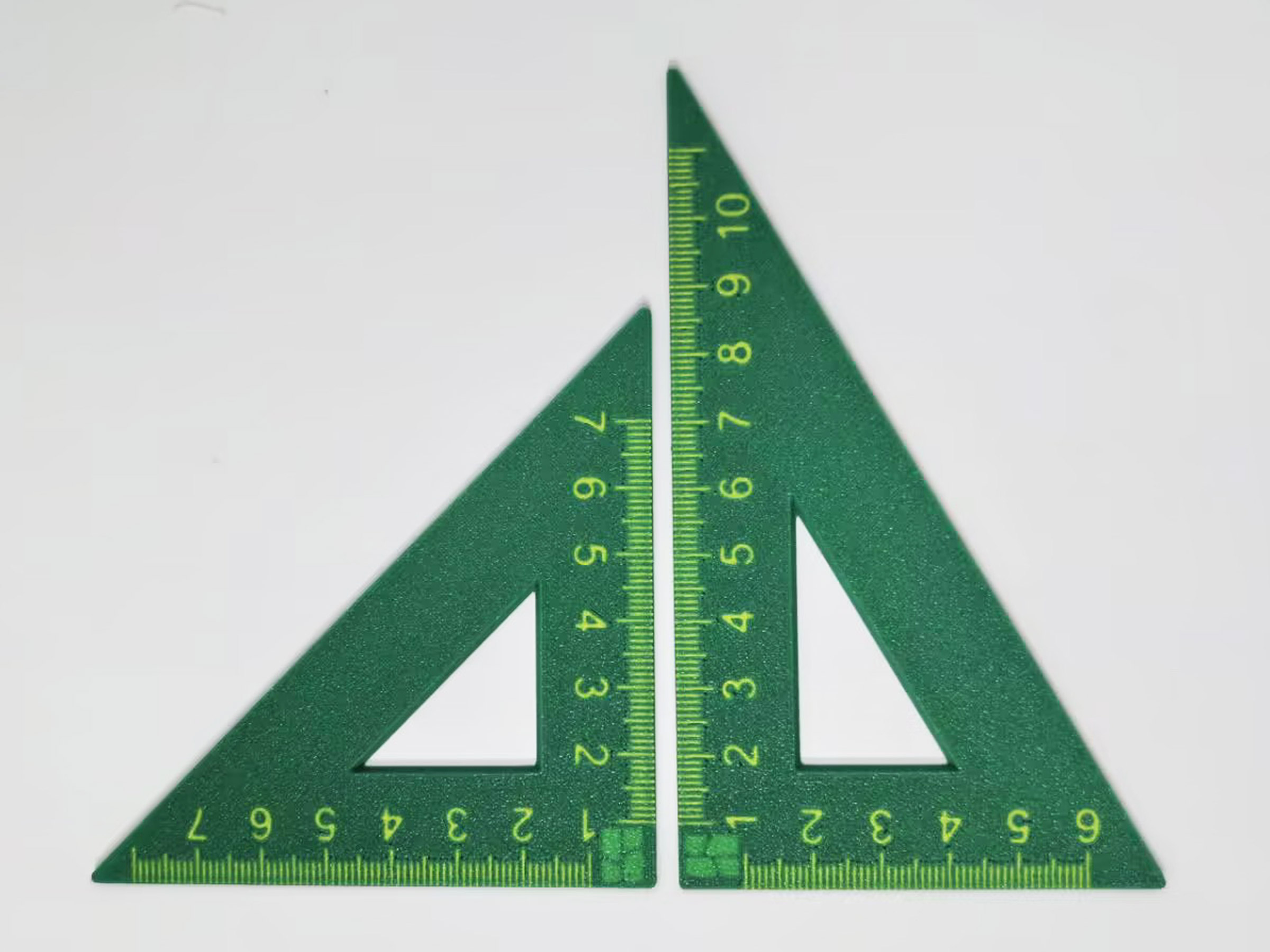 Miniatura 18 do modelo 3D 童趣几何参数化尺子套装｜拓竹Logo0刻度 Bambu直尺/可调角三角尺/镂空量角器 全参数可定制