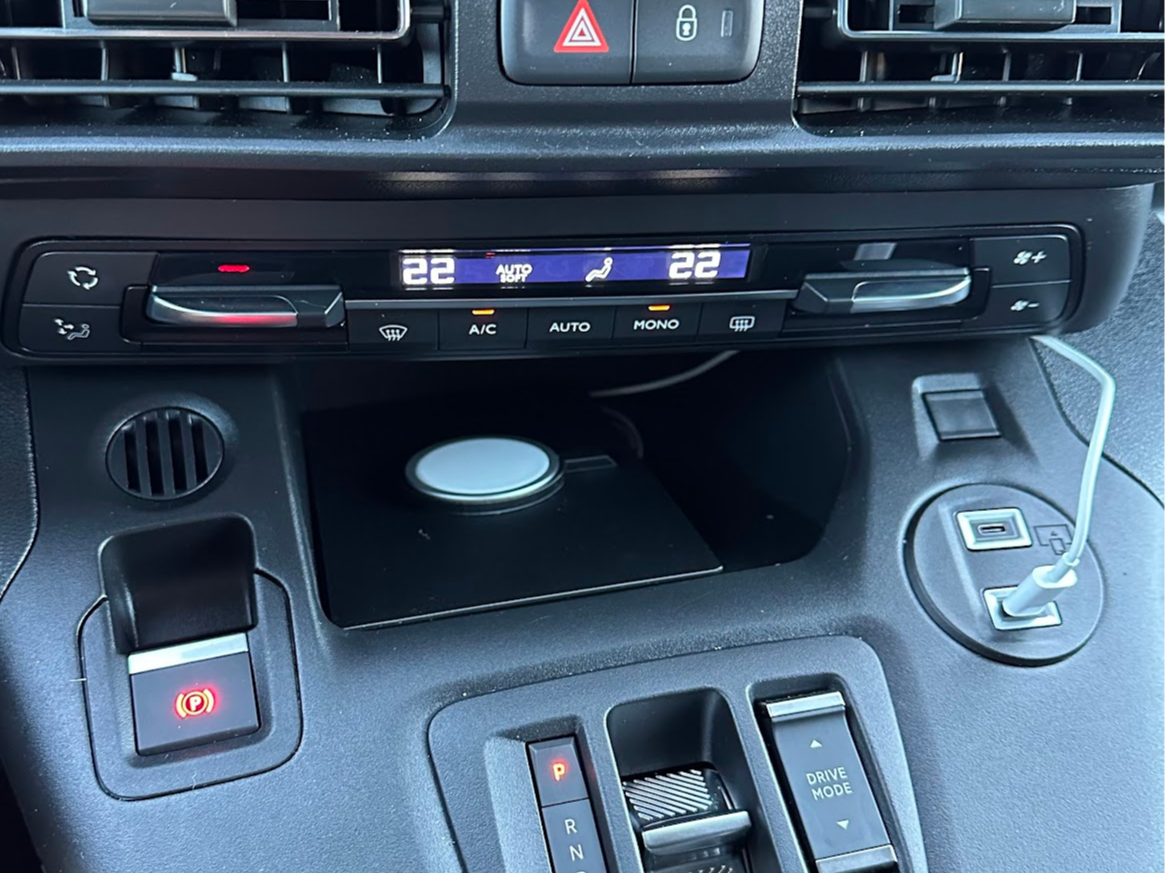 Citroen Berlingo Magsafe plate.