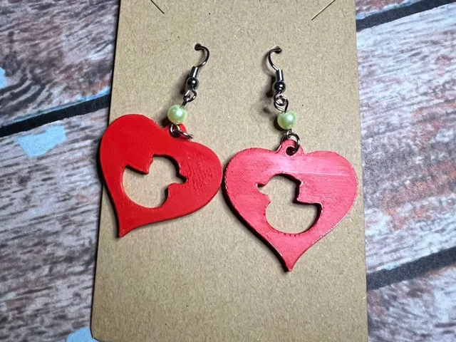 heart earring with duck cut out