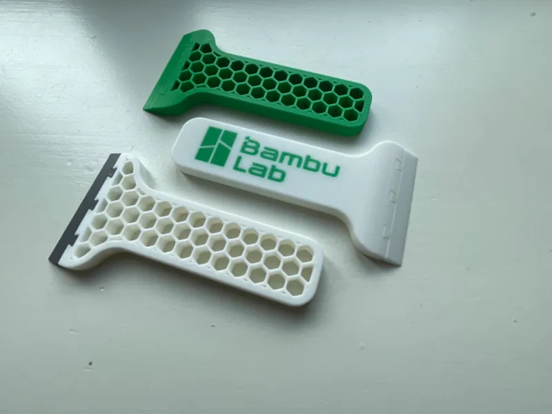 3D Printer Bed Scraper with Replaceable Blades