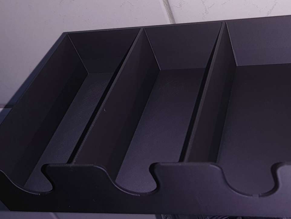 Organizador de mesa ou balcão com 3 divisórias