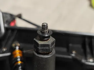 Anti play wheel centre ring for 1:10 crawlers