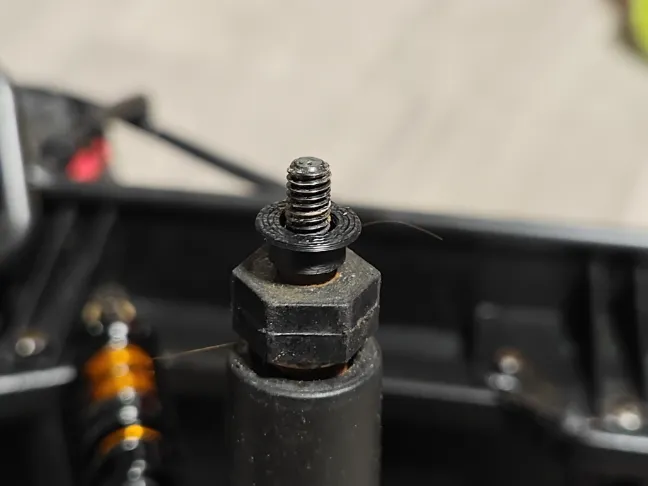 Anti play wheel centre ring for 1:10 crawlers